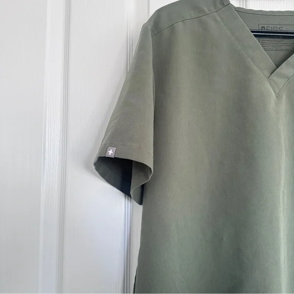 Figs Technical Collection Scrub Set - Picture 5 of 16